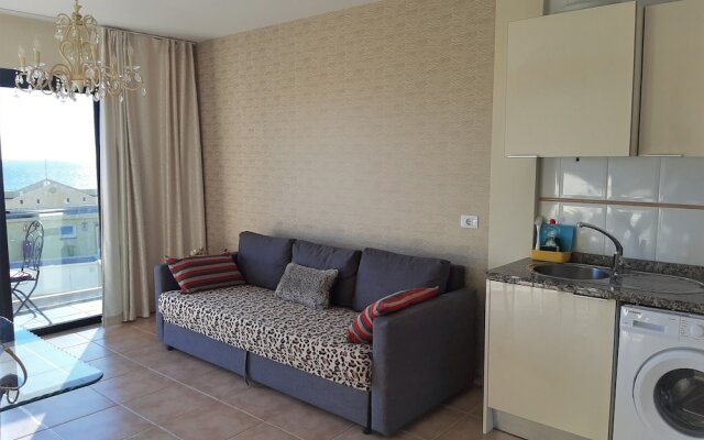 Las Vistas Apartments