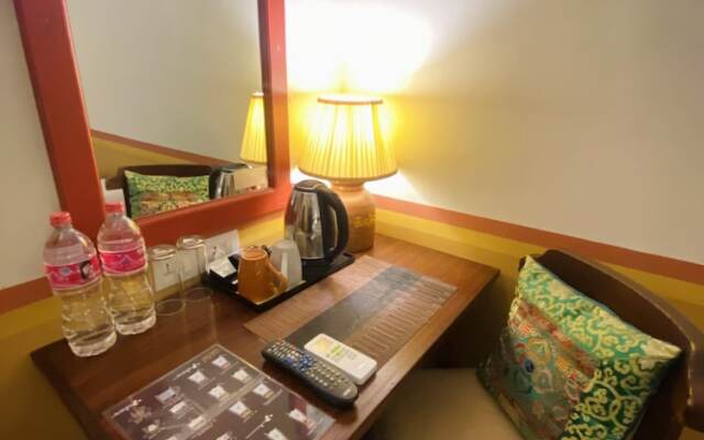 Three Jewels Boutique Hotel