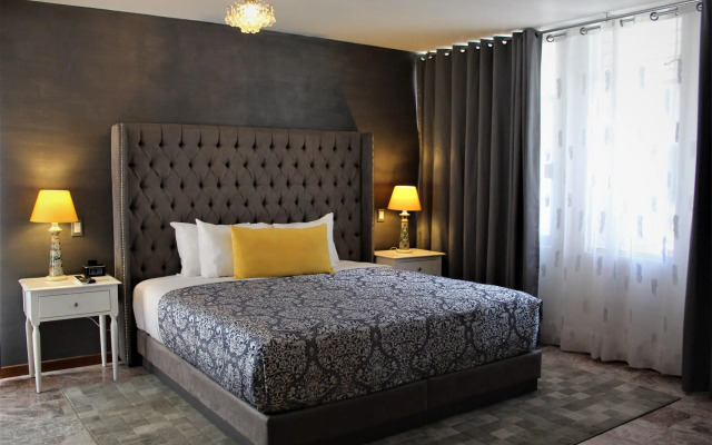 Santo Refugio Heritage Hotel