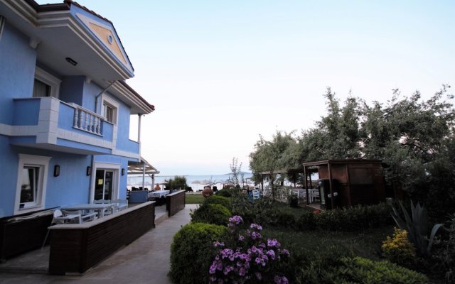 Cundavilla Pool & Beach Hotel & Suites