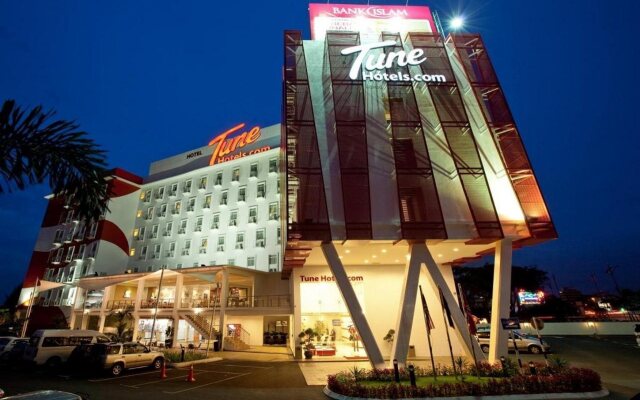 Tune Hotel - Danga Bay, Johor