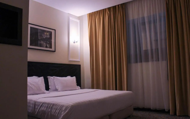 Rollins Hotel
