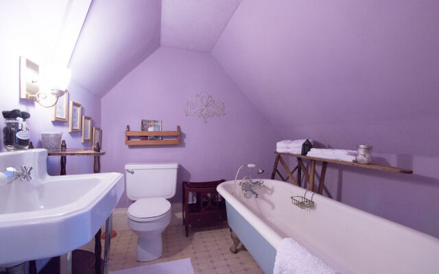 Munzesheimer Manor B&B