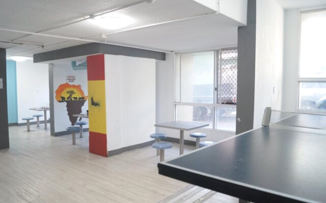 Rooftop Travellers lodge
