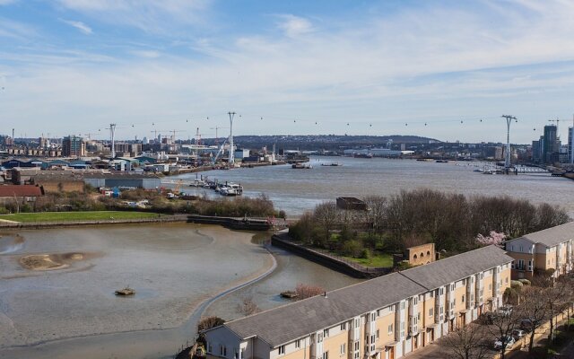 Stunning 2 Bed Apartment with Amazing Views