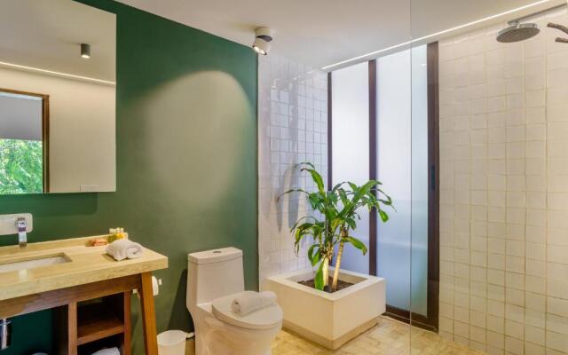 205 Perfect Location 3 bedrooms Apartment