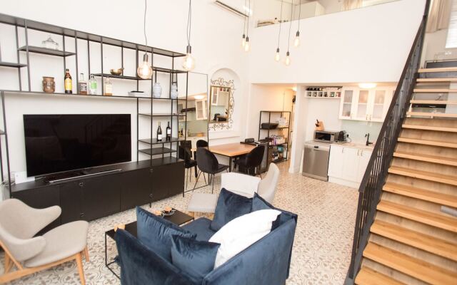 Sasson & Co Luxury 1BR House Neve Tzedek