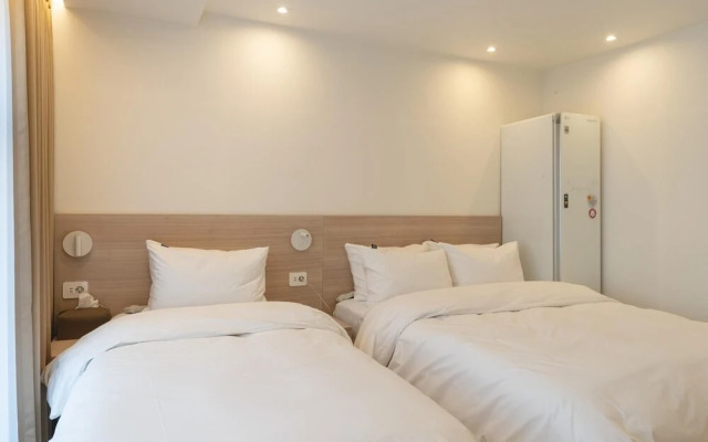 Jeonju Junghwasan-dong MH Hotel