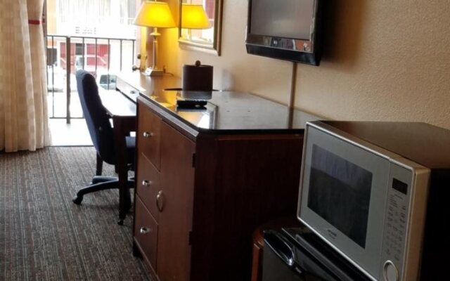 Sun Inn & Suites
