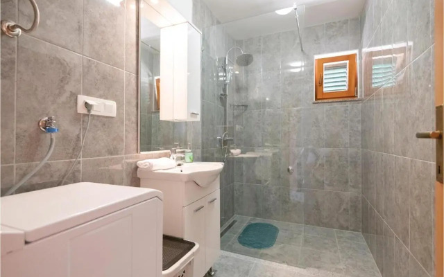 Three-Bedroom Holiday Home in Imotski