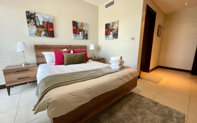 HiGuests - Goldcrest Views 1