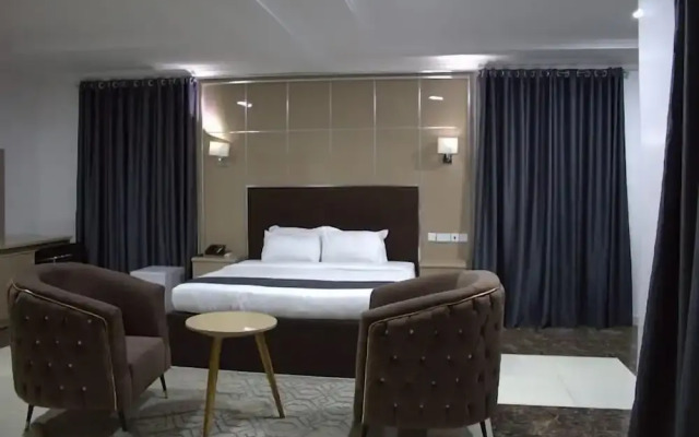 Viraaj Grand Hotel
