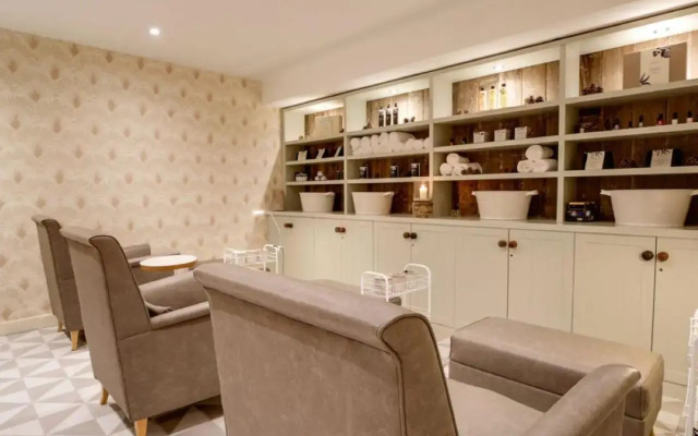St Moritz Hotel