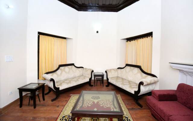 OYO 12243 Home Luxurious 3BHK Villa Longwood