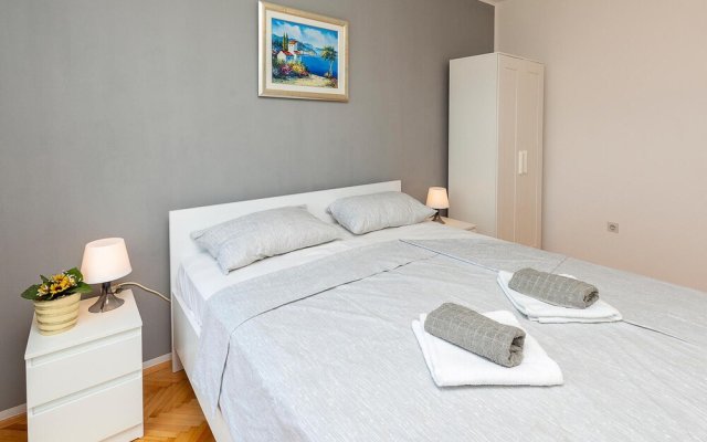 Beautiful Apartment in Pula With Wifi and 4 Bedrooms