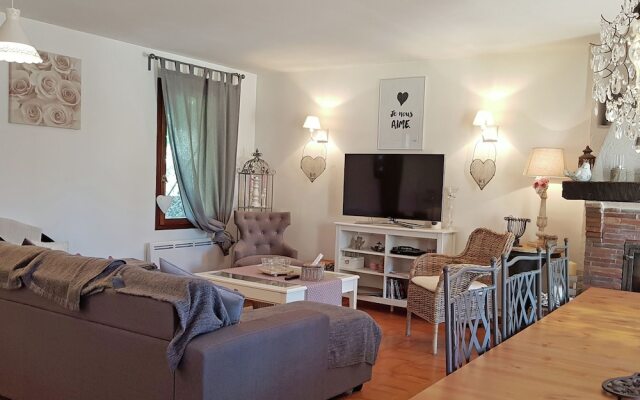 Modern Villa with Swimming Pool in Aups