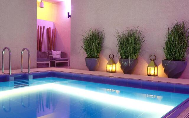 Hotel Cafe Royal, London