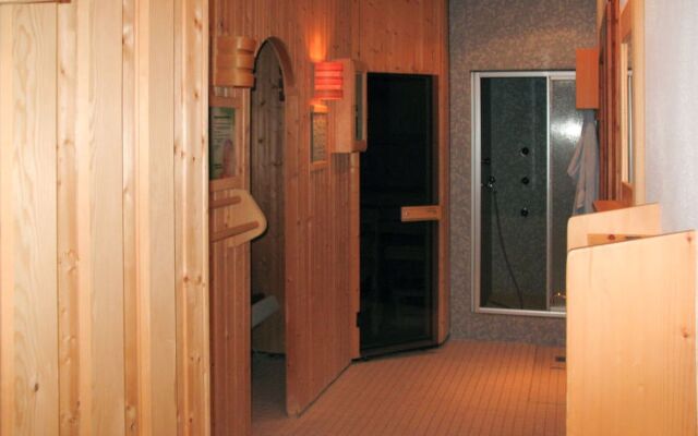 Burg Biedenegg mit SchlosscafiA© (FIE211)