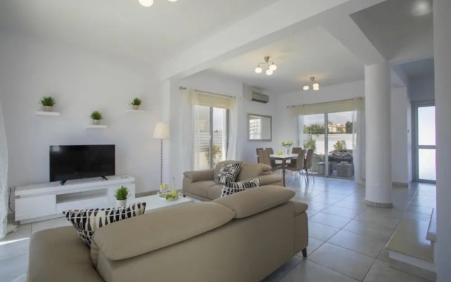 Villa Marina in Pernera