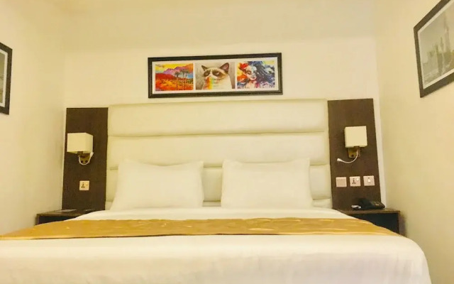 LuxeVilla 42