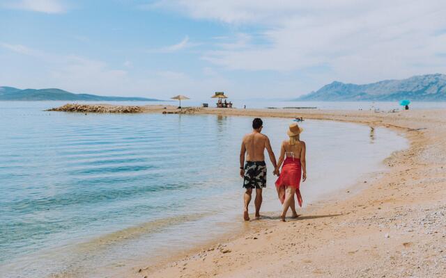 Romana Beach Apartments