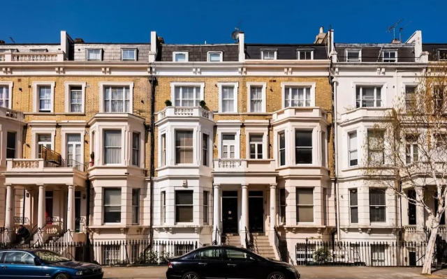 Bright and Modern Earls Court Gem