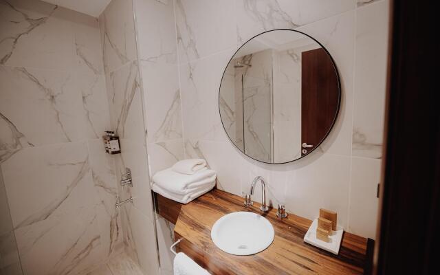La Urumpta Hotel, AKEN MIND