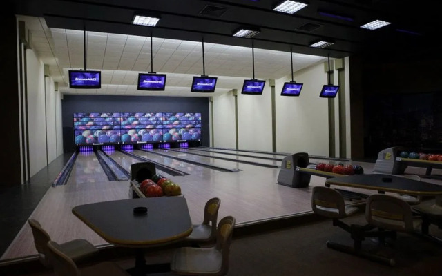 Отель Holiday Village