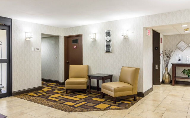 Quality Inn & Suites Arden Hills - Saint Paul North
