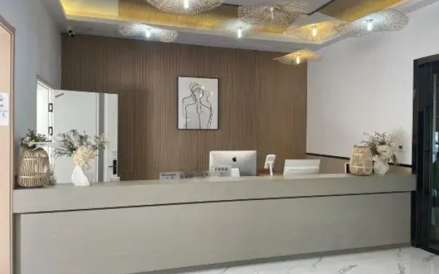 Hotels in Belas