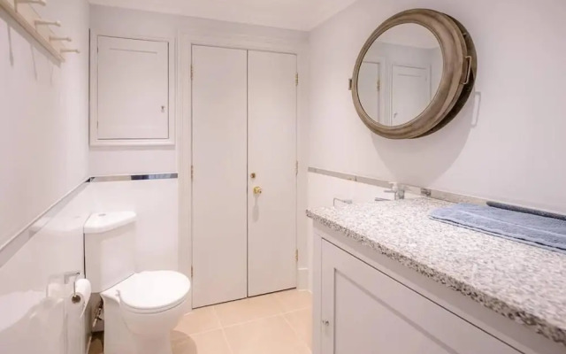 Sea Crest With 4 Bedrooms and 2 Bathrooms