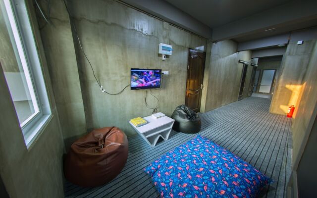 The Lodge Yangon Hostel
