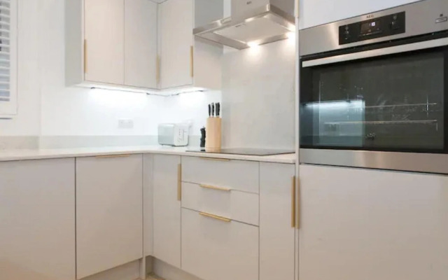 Stunning Newly Refurbished 2BD Shoreditch Flat
