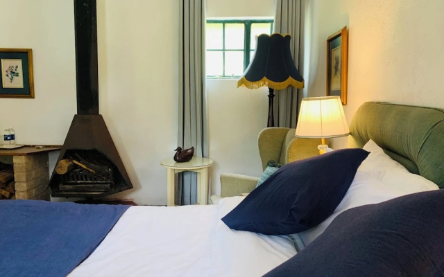 Pinetree Inn Hotel