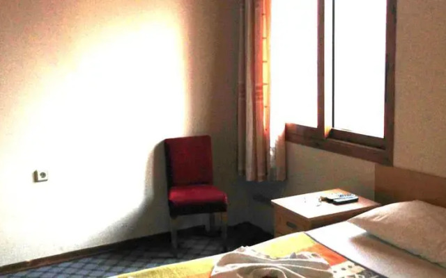 Oscar Hotel