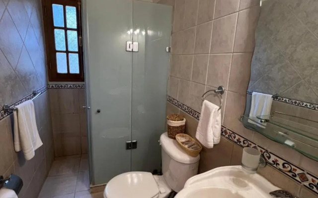 Patagonia Baker Lodge