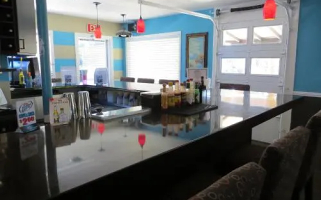 Oasis Boutique Motel