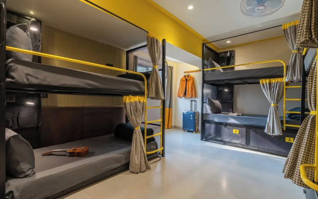 The Hosteller Mumbai, International Airport