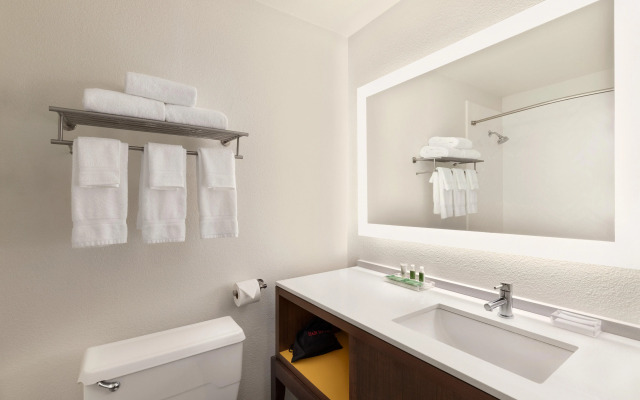 Holiday Inn Houston Intercontinental Airport by IHG