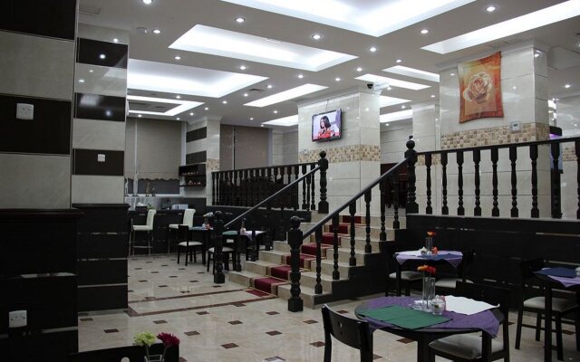 Al Muhanna Plaza Hotel