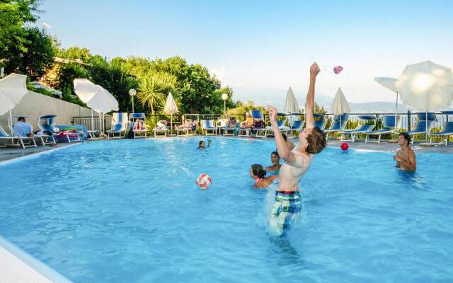 Apartment in Manerba with barbecue