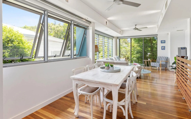 Ferguson St Family Home in Fabulous Location