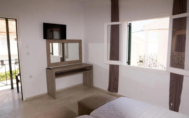 Stavros Beach Hotel