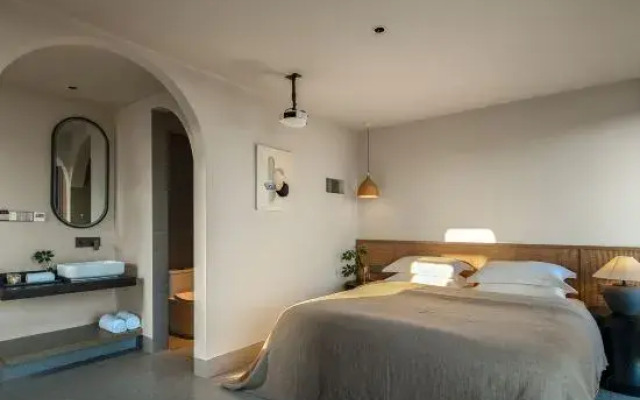 Hometown Lanyue Homestay (Shenzhen Jiaochangwei Seaside Plaza)