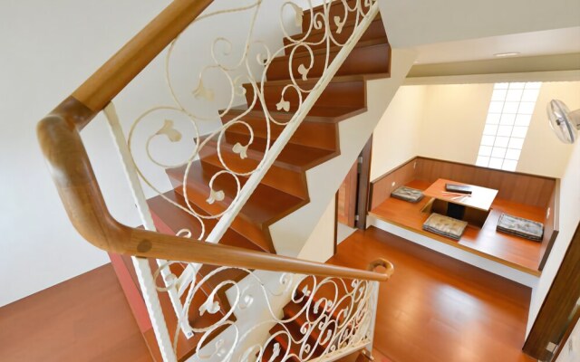 Season Villa