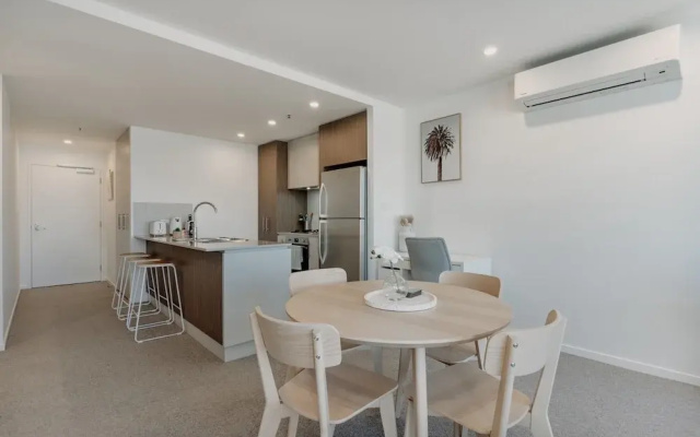 Cosy 1-bed With Pool, Gym ,parking