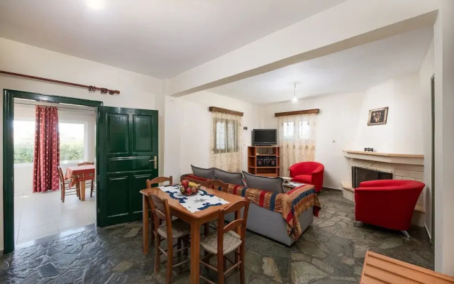 Petrakis Maisonette Near The Sea