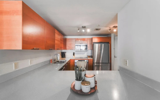 Awesome 2BR Family Apt at Midblock Miami