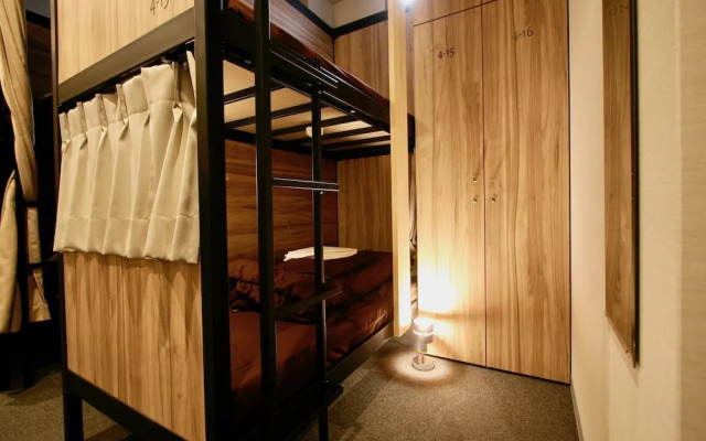 Namba Guesthouse HIVE - Hostel