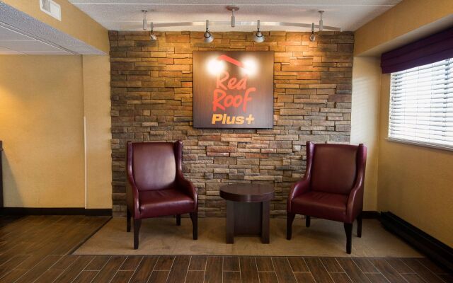 Red Roof Inn PLUS+ Chicago - Naperville